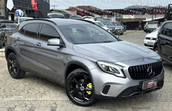 MERCEDES-BENZ GLA 200 1.6 CGI FLEX ADVANCE 7G-DCT